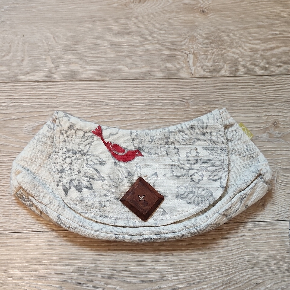 Chic Cream and Red Patterned Clutch